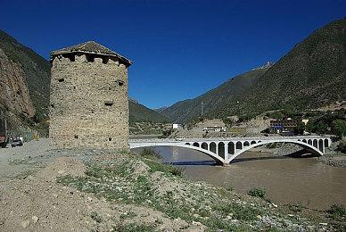 《星刃》体验版提前上手视频 战斗、探索、营地一览